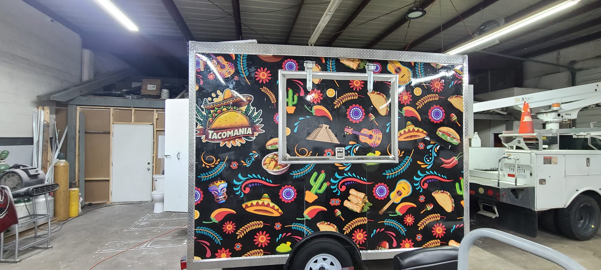 Food truck vehicle wrap by Sign Go Houston