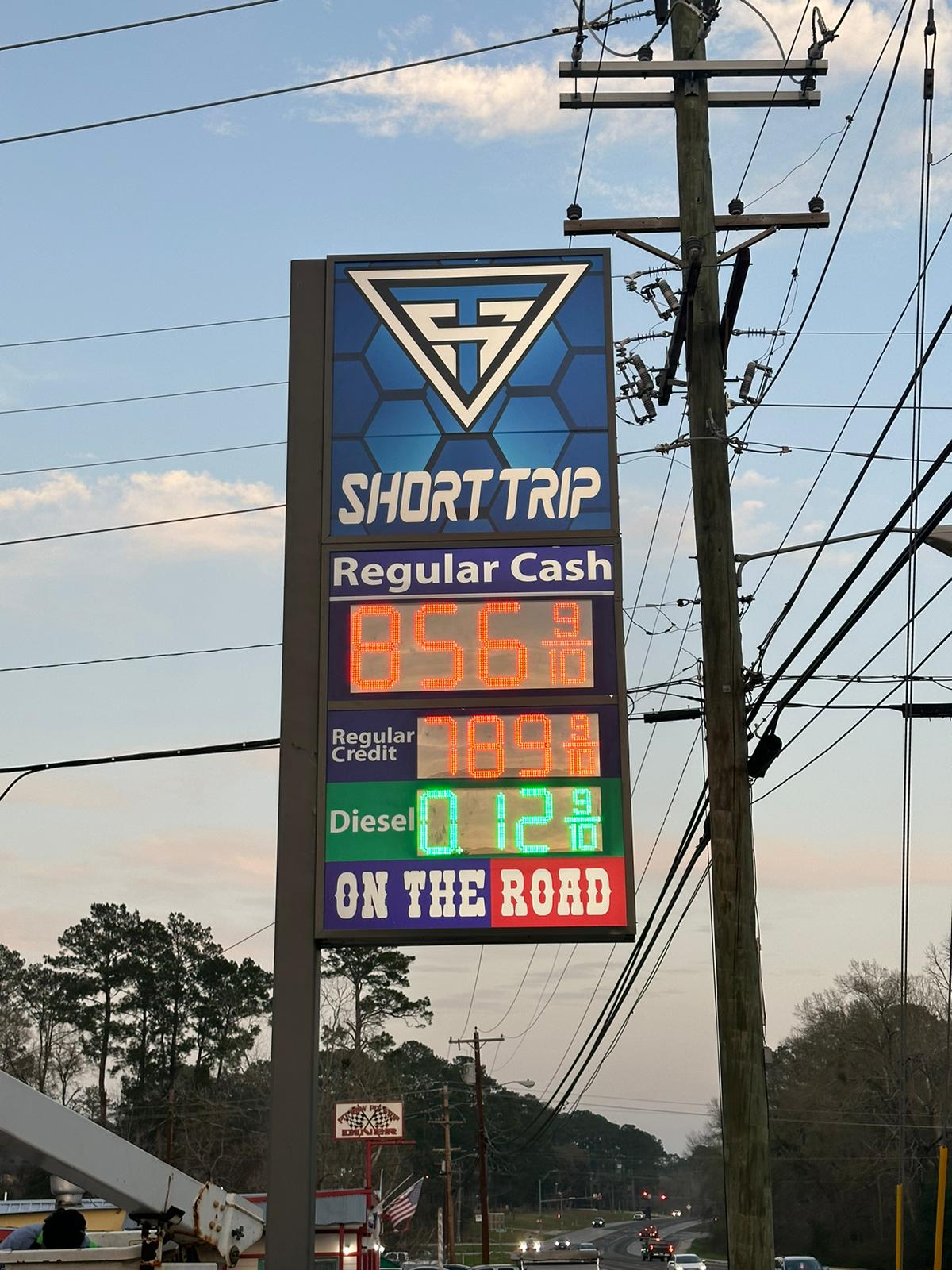 Gas station pole sign with price display by Sign Go